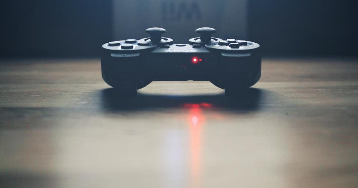 A games console controller